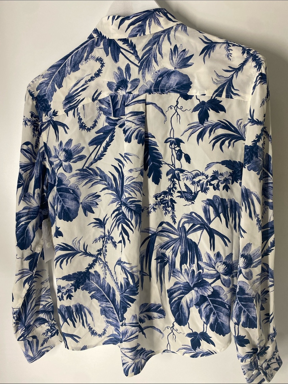 Equipment Silk Tropical Print Blouse White Blue Tie Front Shirt NWT - Picture 6 of 6